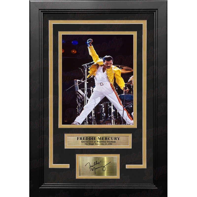 Freddie Mercury Queen at Wembley Stadium 8" x 10" Framed Photo with Engraved Autograph